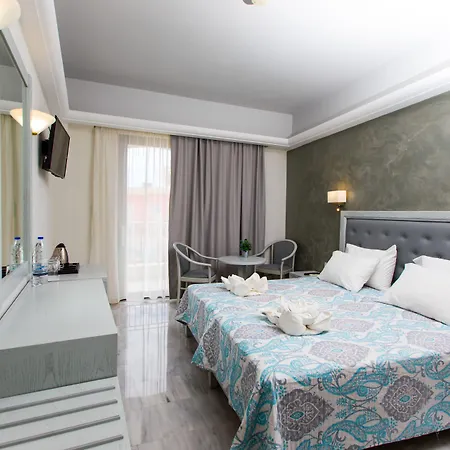 ホテル Anita Hotel- Adults Only