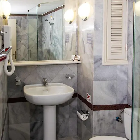 ホテル Anita Hotel- Adults Only 3*